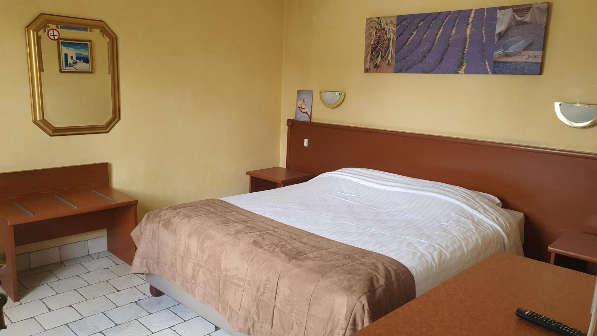 Auberge Les Aromes Γκρας Εξωτερικό φωτογραφία