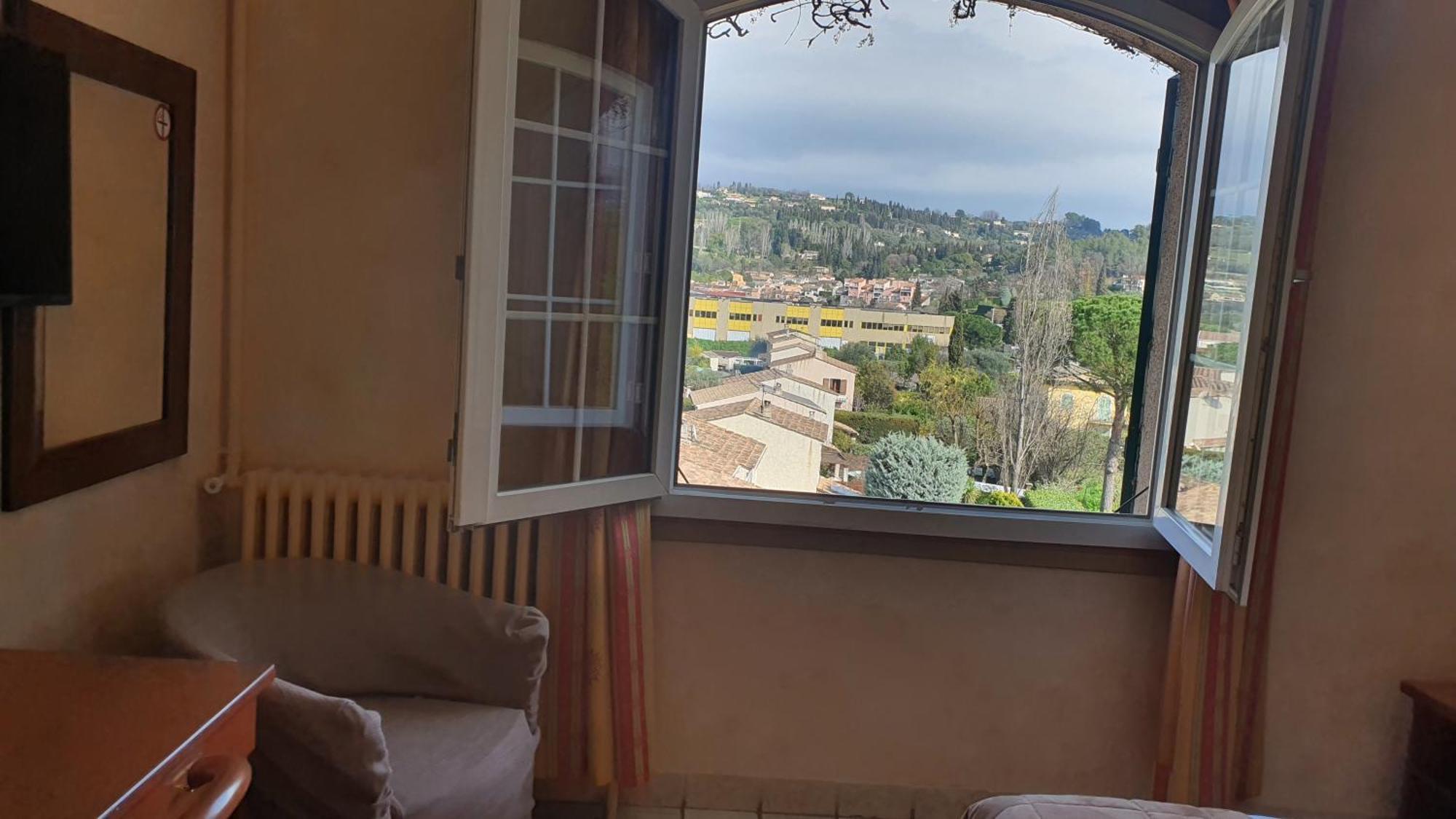Auberge Les Aromes Γκρας Εξωτερικό φωτογραφία