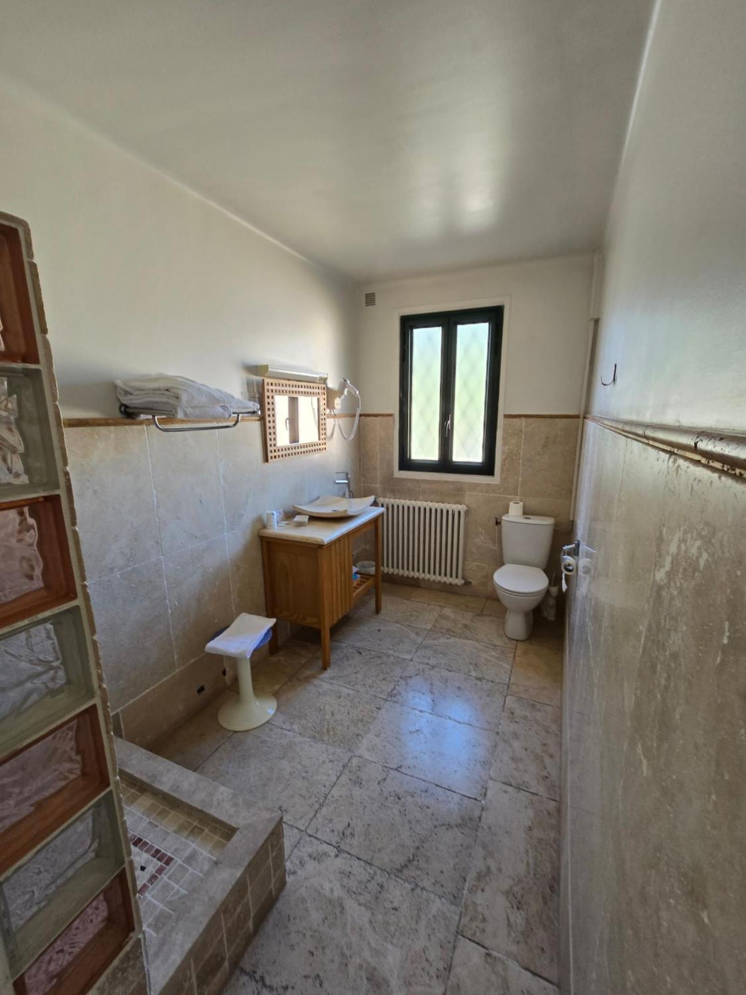 Auberge Les Aromes Γκρας Εξωτερικό φωτογραφία