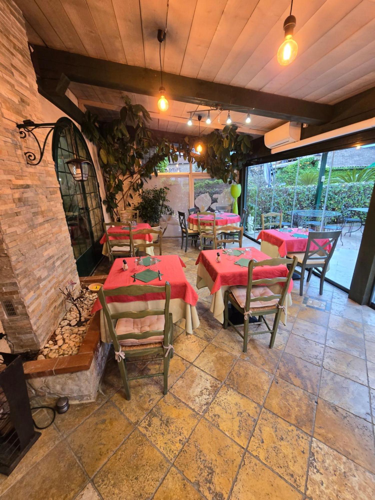 Auberge Les Aromes Γκρας Εξωτερικό φωτογραφία