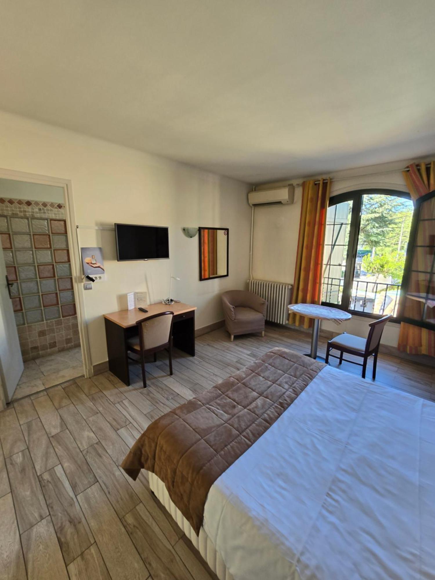 Auberge Les Aromes Γκρας Εξωτερικό φωτογραφία