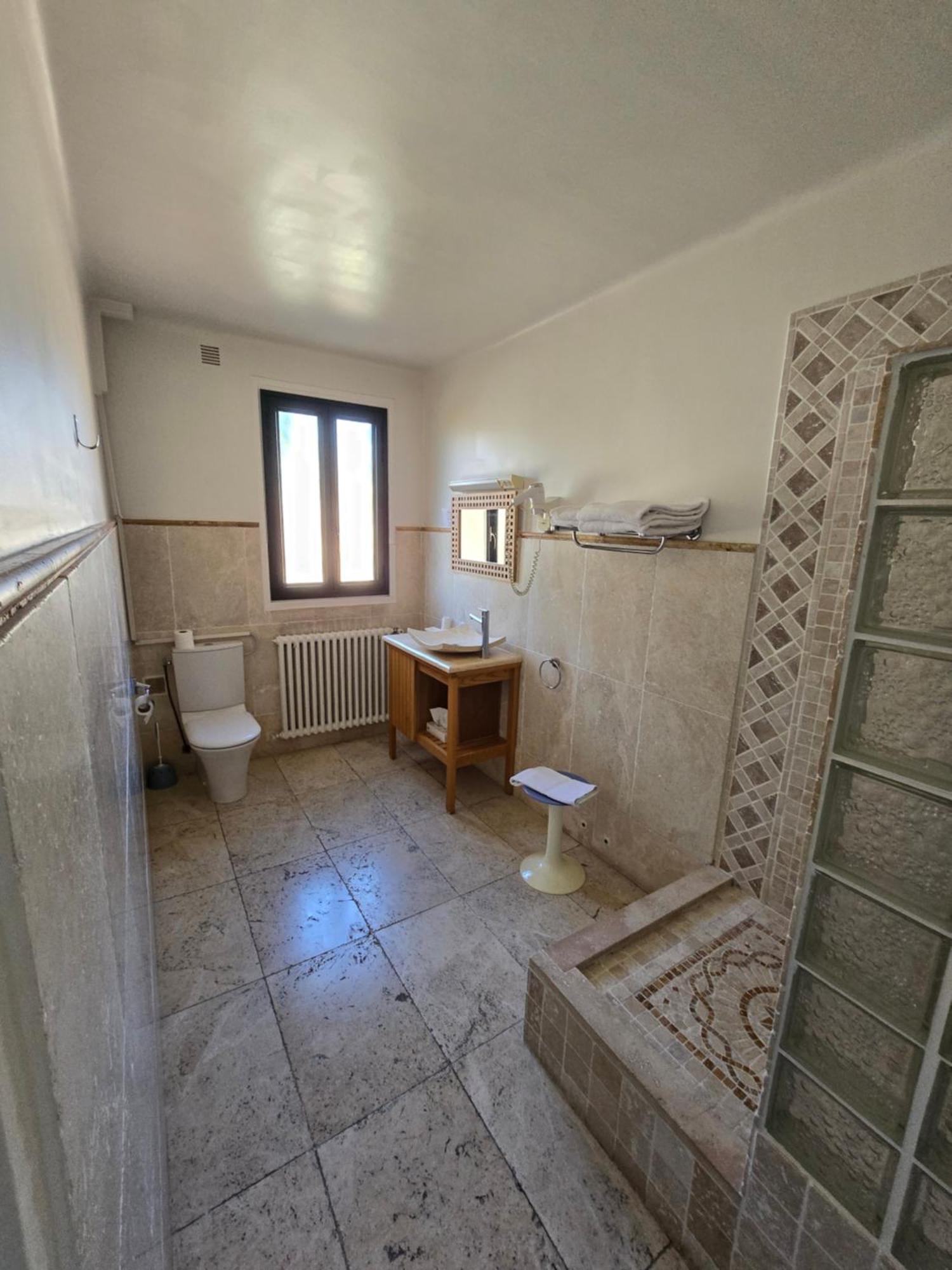 Auberge Les Aromes Γκρας Εξωτερικό φωτογραφία